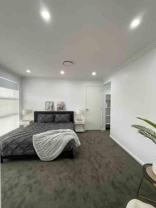 Neat 4 Bedroom In Catherine Fields Narellan Esterno foto