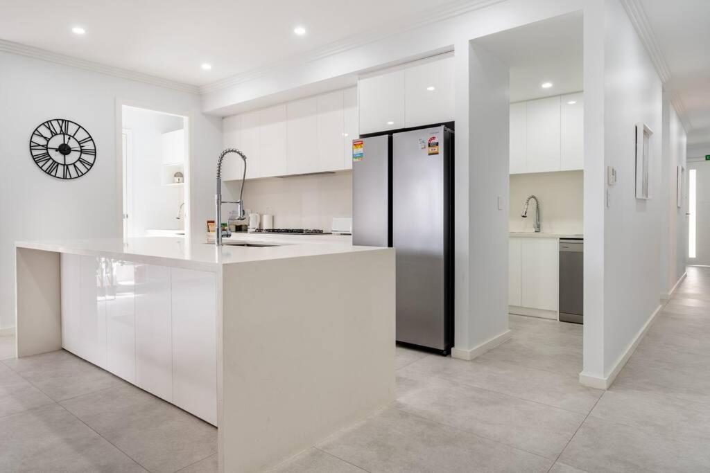 Neat 4 Bedroom In Catherine Fields Narellan Esterno foto