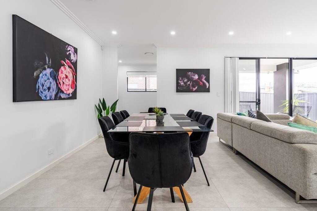 Neat 4 Bedroom In Catherine Fields Narellan Esterno foto